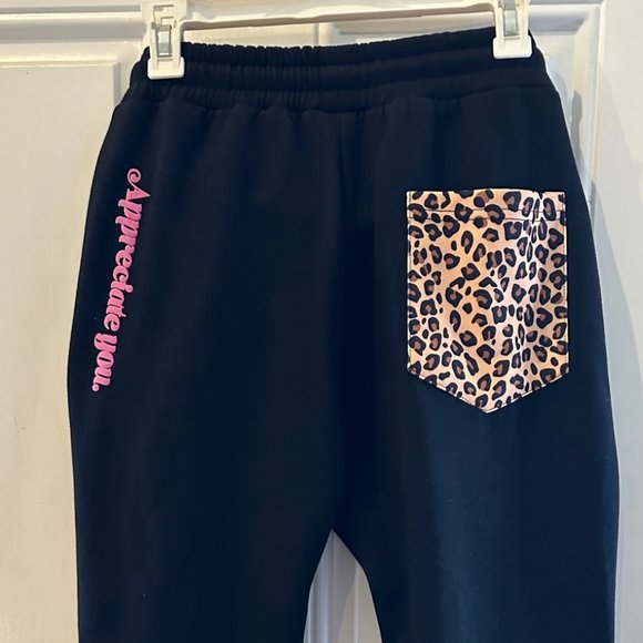 Mr Eatwell Pants - NWOT MR EATWELL x  Heather McMahan joggers size Medium w/ cheetah print pocket